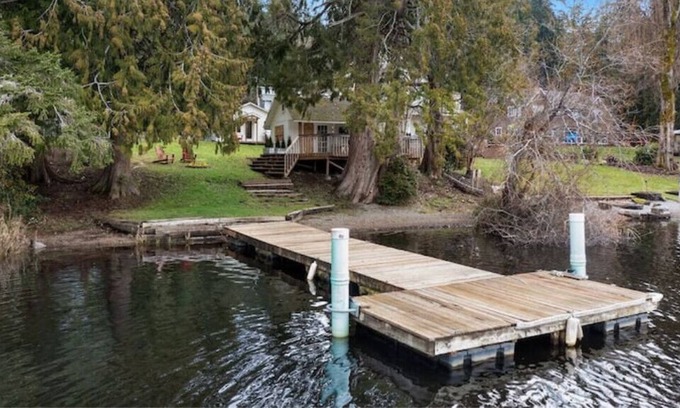 Port Orchard Cabin | Twin Cedars Cabin on Long Lake