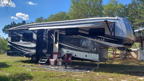 Boerne Other | Unforgettable Twin Falls RV Glamping Experience at Pinnacle