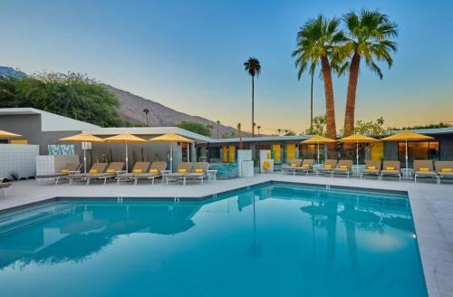 Twin Palms Resort | Experience Twin Palms Resort - LGBTQ+ Friendly Getaway