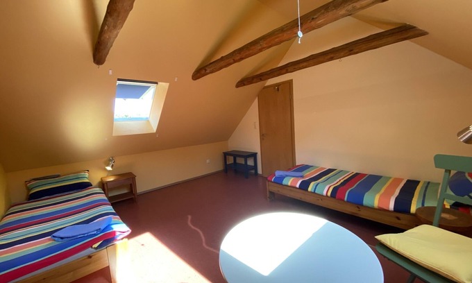 Amt Neuhaus Bed & Breakfast | Cozy Twin Room with Woodland View and Breakfast Included