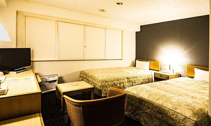 Kamisu Hotel | Comfortable Twin Room in Kamisu with Essential Amenities