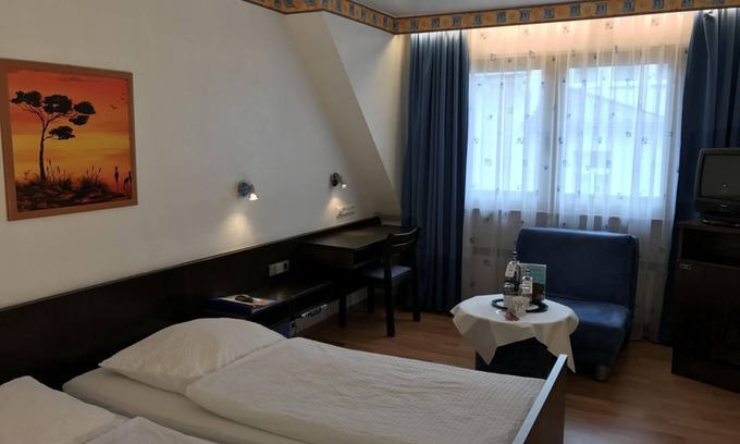 Boppard House | Comfortable Twin Room with Breakfast at Hotel Rheinlust