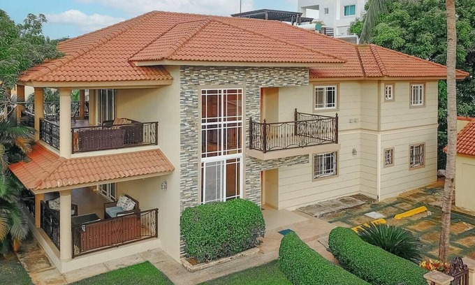 La Esplanada House | Twin Villas Perfect for Group Trips