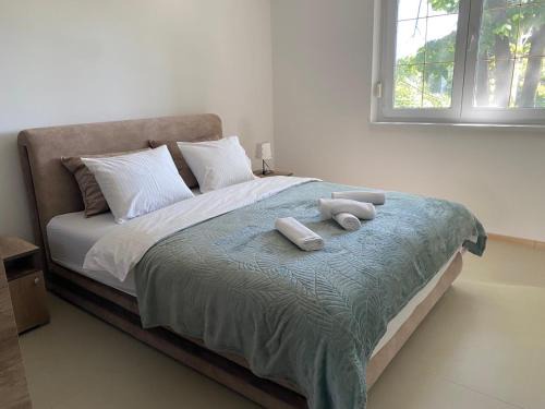 Becej Apartment | Perfect Twins: Enjoy Family-Friendly Comfort & Top Reviews