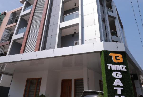 Kochi Apartment | Child-Friendly Stay at Twinz Gather - Rated 9/10 by Guests