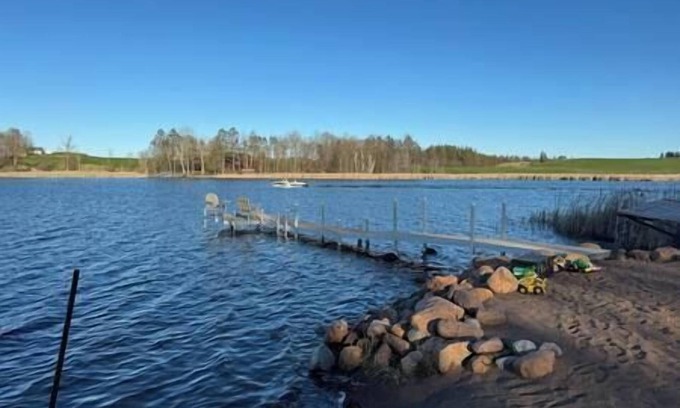 Sturgeon Lake House | Relax at Two Acres On The Lake - Beach, Games & Sauna Fun