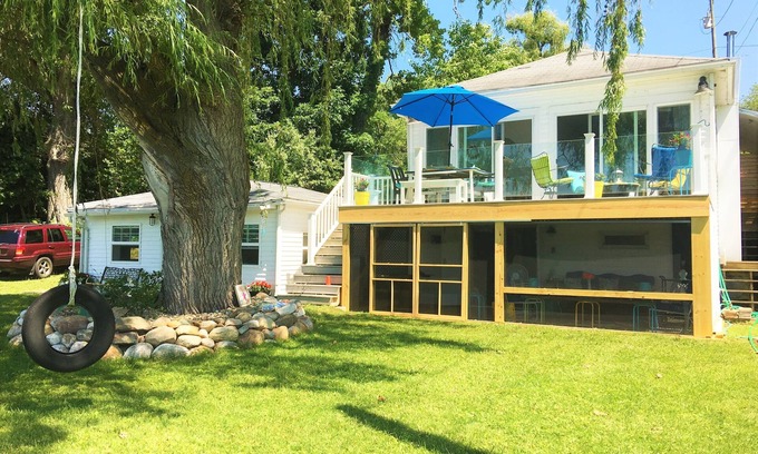 Vandalia Cottage | Charming Waterfront Cottages on Paradise Lake – Guest Rated 9.6