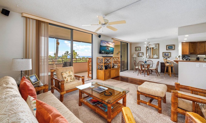 Kahaluu Bay Condo | Discover White Sands Village #333 with Oceanfront Bliss