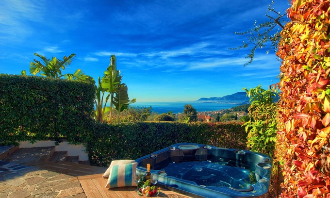 Imperia Apartment | Premier Two Bedroom Apartment with Pool & Jacuzzi Retreat