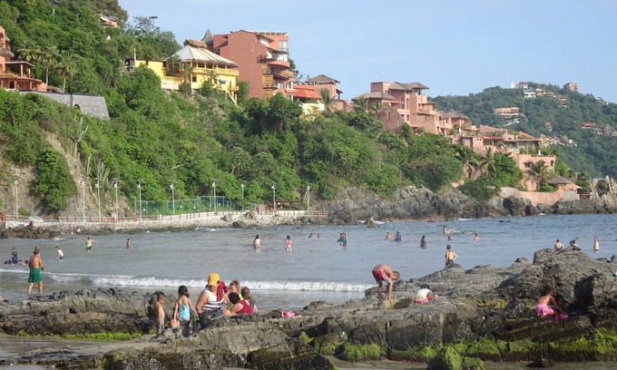 Playa la Madera Apartment | Beachfront Two-Bedroom Apartment in Zihuatanejo, Mexico