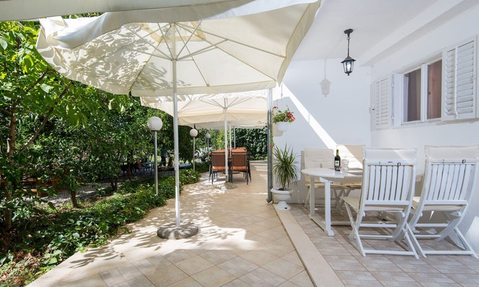Zuljana Apartment | Two Bedroom Apartment with Terrace and Ocean View in Žuljana