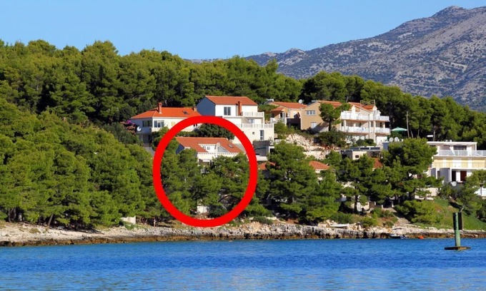 Lumbarda Apartment | Beachside Two Bedroom Apartment in Lumbarda, Korčula