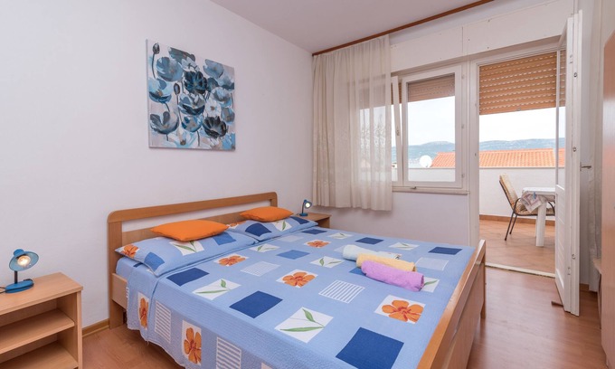 Slatine Apartment | Sea View Apartment with Terrace in Slatine, Čiovo