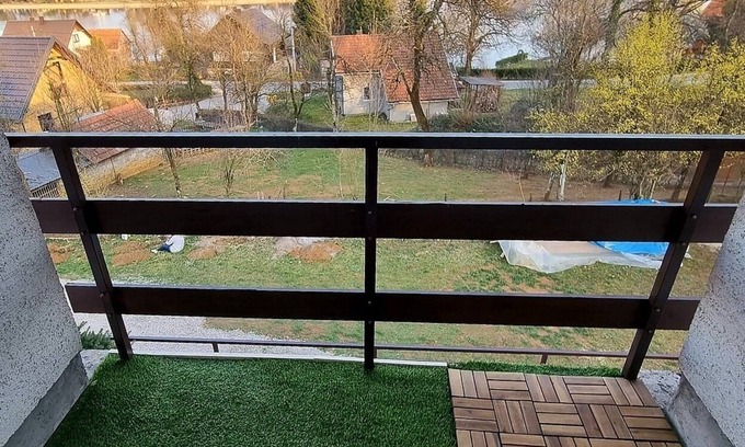 Ogulin Apartment | Two Bedroom Apartment with Terrace in Dujmić Selo