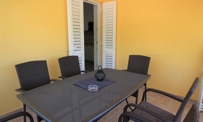 Baska Apartment | Relax in a Two Bedroom Apartment with Terrace at Baška