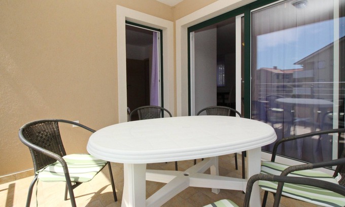 Baska Apartment | Exceptional Two Bedroom Apartment with Terrace in Baška