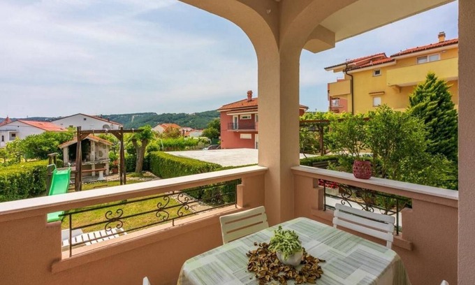 Lopar Apartment | Exceptional Two Bedroom Apartment with Terrace in Lopar