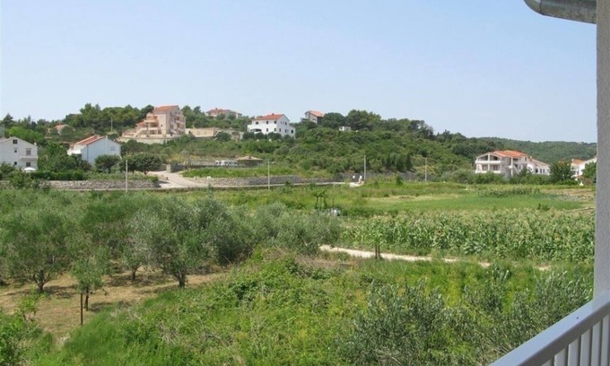 Palit Apartment | Exceptional Two-Bedroom Apartment with Terrace in Rab