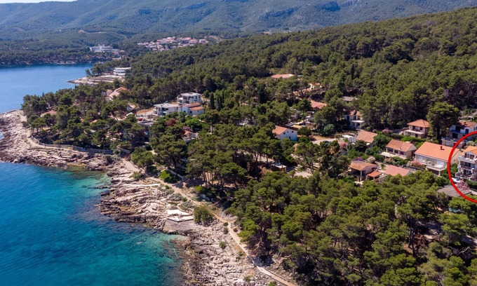 Island Hvar Apartment | Top-Rated Two Bedroom Apartment with Ocean View in Jelsa