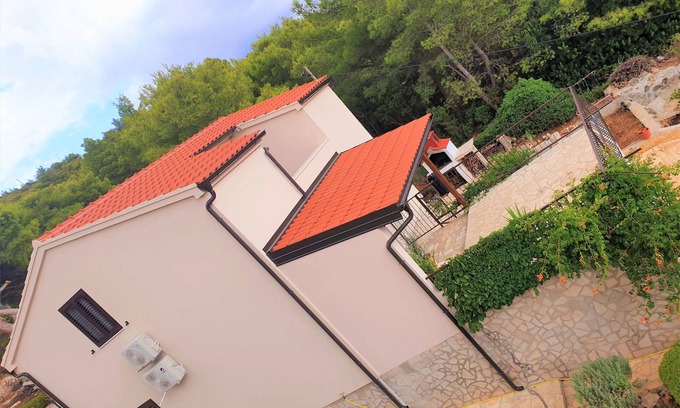 Rukavac Apartment | Guest Rated 10/10: Two Bedroom Apartment with Terrace