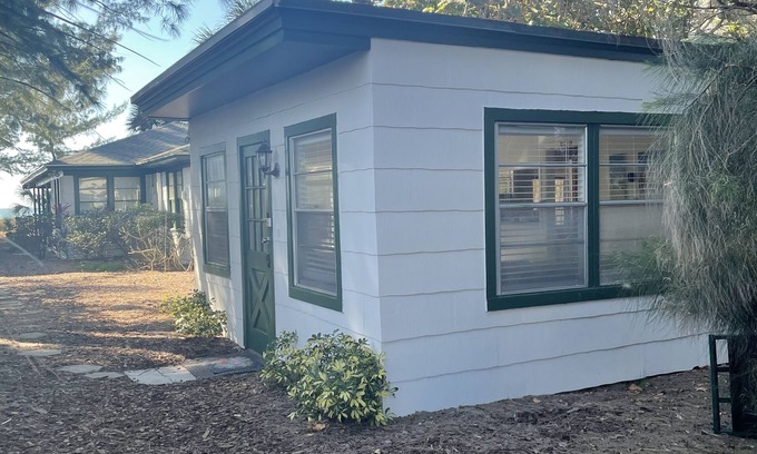 St. Petersburg - Clearwater Cottage | Top-Rated Two Bedroom Bungalow at Old FL Beach Cottage