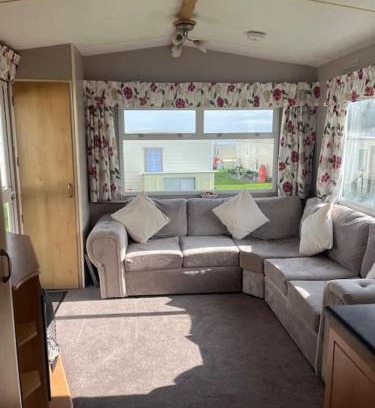 Sheerness Apartment | Inviting Apartments with Ocean View in Warden, UK