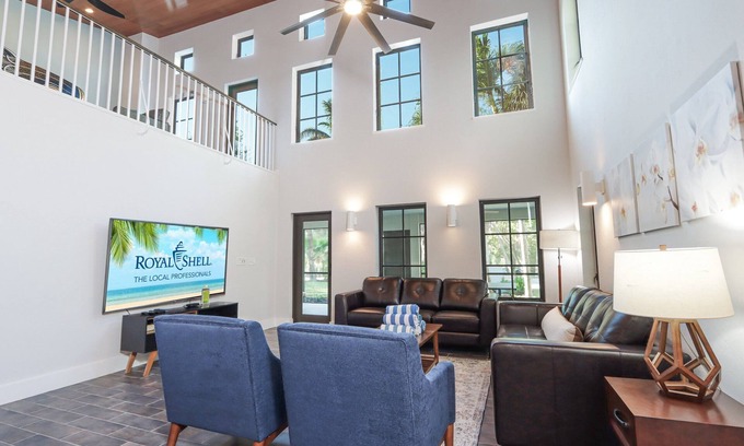 Captiva Condo | Cozy Two Bedroom Duplex Steps from the Gulf of Mexico