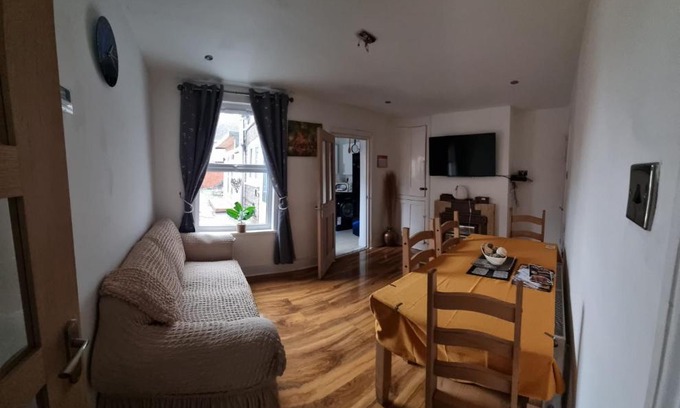 Birchington House | Family-Friendly Two Bedroom House Near Birchington Center