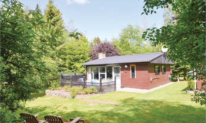 Farstrup House | Two-Bedroom Holiday Home Nibe With A Fireplace 06