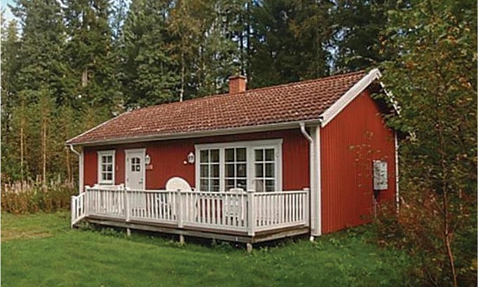 Eksjo Municipality House | Inviting Home in Eksj with Family-Friendly Kitchen