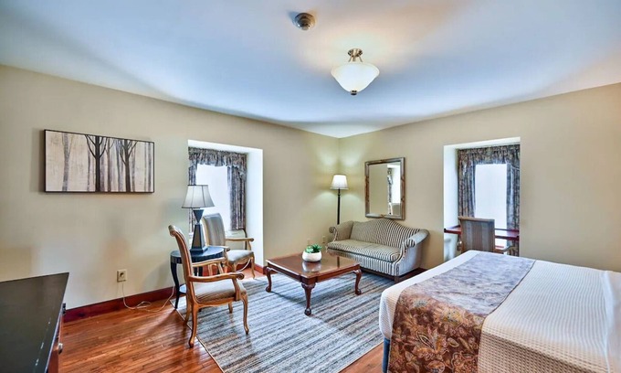 Milford House | Perfect Two Bedroom King Suite at Tom Quick Inn Awaits