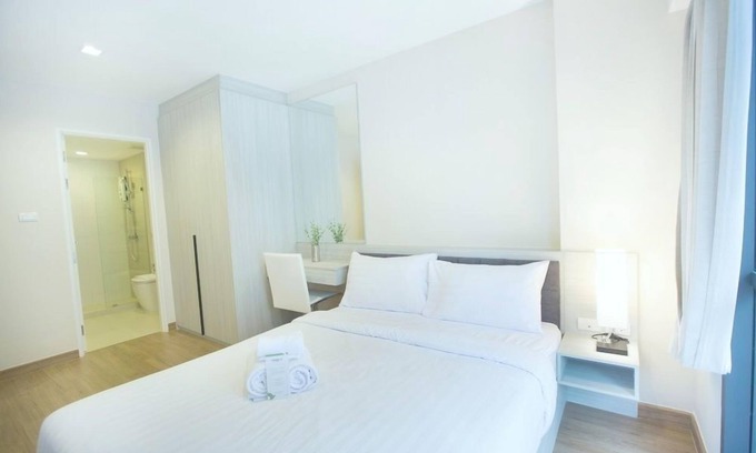 Khlong Tan Nuea Apartment | Two Bedroom Superior A - Ekkamai with Pool & Family Amenities