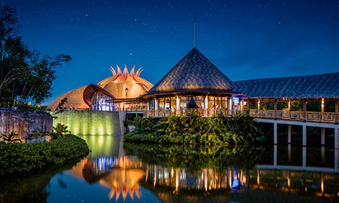 Seybaplaya Resort | Cozy Two Bedroom Retreat with Kitchen and VIP Access