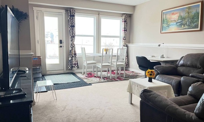 Symons Valley House | Two Bedroom Unit in Northwest