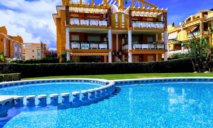 Xeraco Beach Apartment | Comfortable Ground Floor Retreat with Pool and Tennis Court