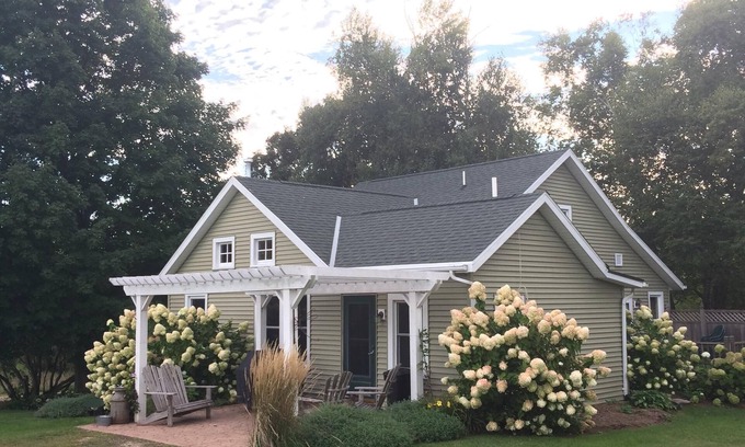 Ripon Cottage | Experience Two Creeks Farm: Guest Rated 9.8 with Spa
