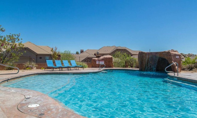 Washington House | Inviting Summer Getaway: Enjoy Pools at Zion's Gate 1