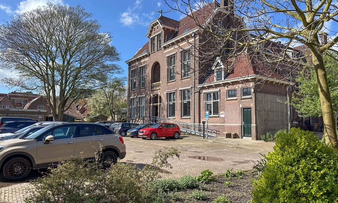 Enkhuizen House | Explore Two Historic Houses in Central Enkhuizen
