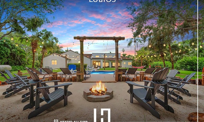 Ludlam House | Exquisite Retreat with Private Beach & Pool Paradise
