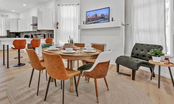 Lakeview Apartment | Stylish Two-Level Apartment in Downtown Buffalo