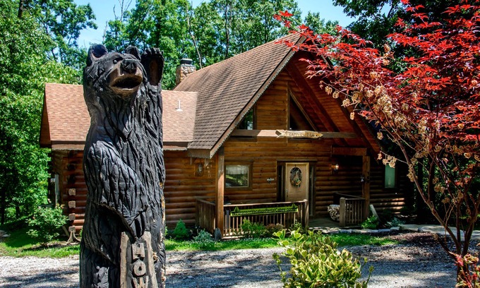 Branson Cedars Cabin | Ideal Suites for Couples Near Thunder Ridge Arena - 9.8 Rated