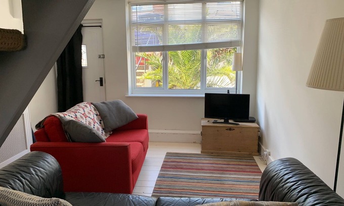 Whitstable Cottage | Charming Pet-Friendly Cottage Steps from the Beach