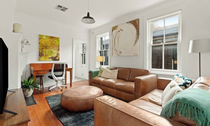 Millers Point House | Unique Heritage Stay with Breathtaking Harbour Views