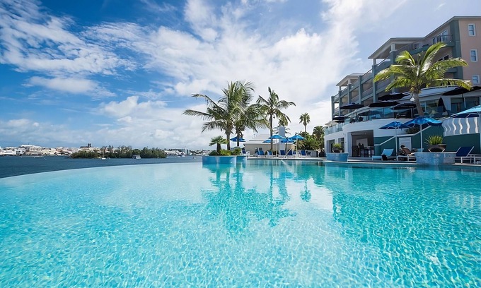 Paget Hotel | Elegant One-Bedroom Suites at Newstead Belmont Hills Resort