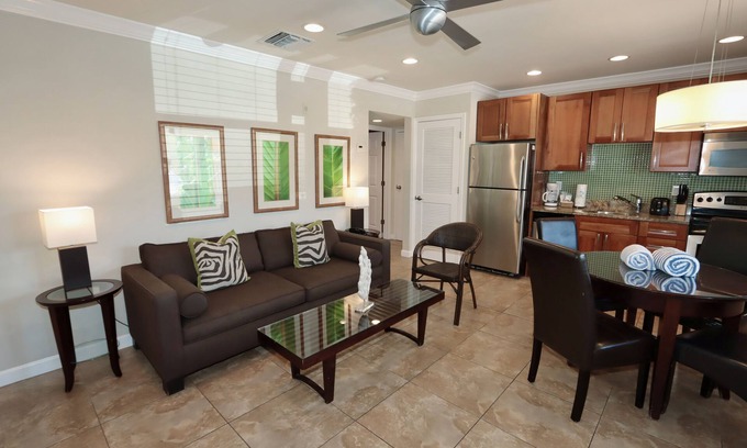 Bradenton Beach Hotel | Oceanfront Retreat at Beach Club, Anna Maria Island