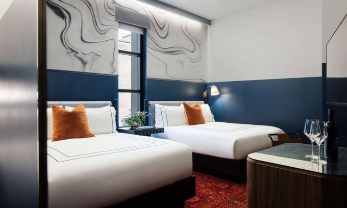 Downtown Nashville Hotel | Comfortable Two Queen Room at a Premier 4-Star Hotel