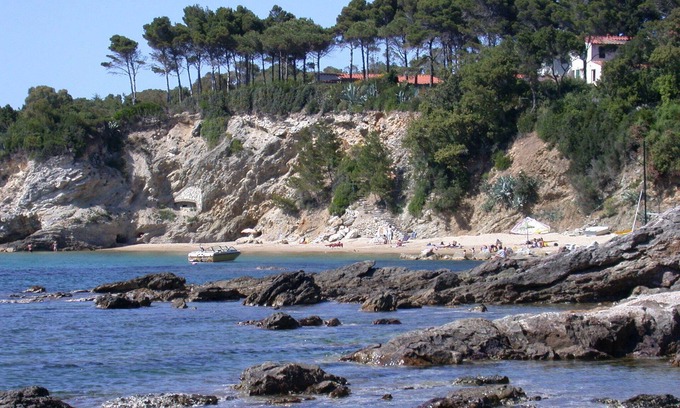 Lido di Capoliveri Apartment | Two-Room Apartment 150m from the Sea with Pool & Ocean View