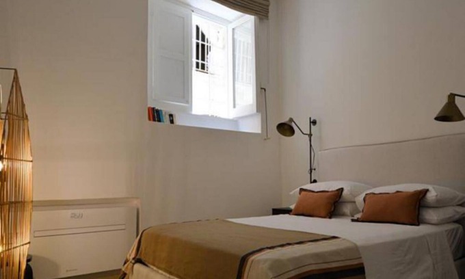 Eastern Sicily Apartment | Two-room apartment in historic center of (ortigia) air-conditioned - wifi