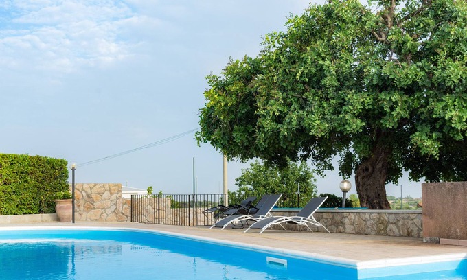 Modica Apartment | Cozy Two-Room Apartment with Pool and Ocean Views