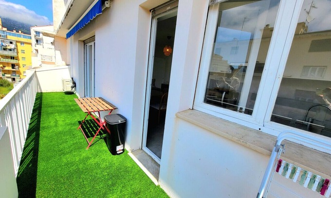 Menton Apartment | Two-room apartment with Large Terrace
